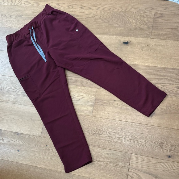 Figs Yola High Waisted Skinny Scrub Pants - Burgundy - EUC+ - Size XL Tall - Picture 2 of 7